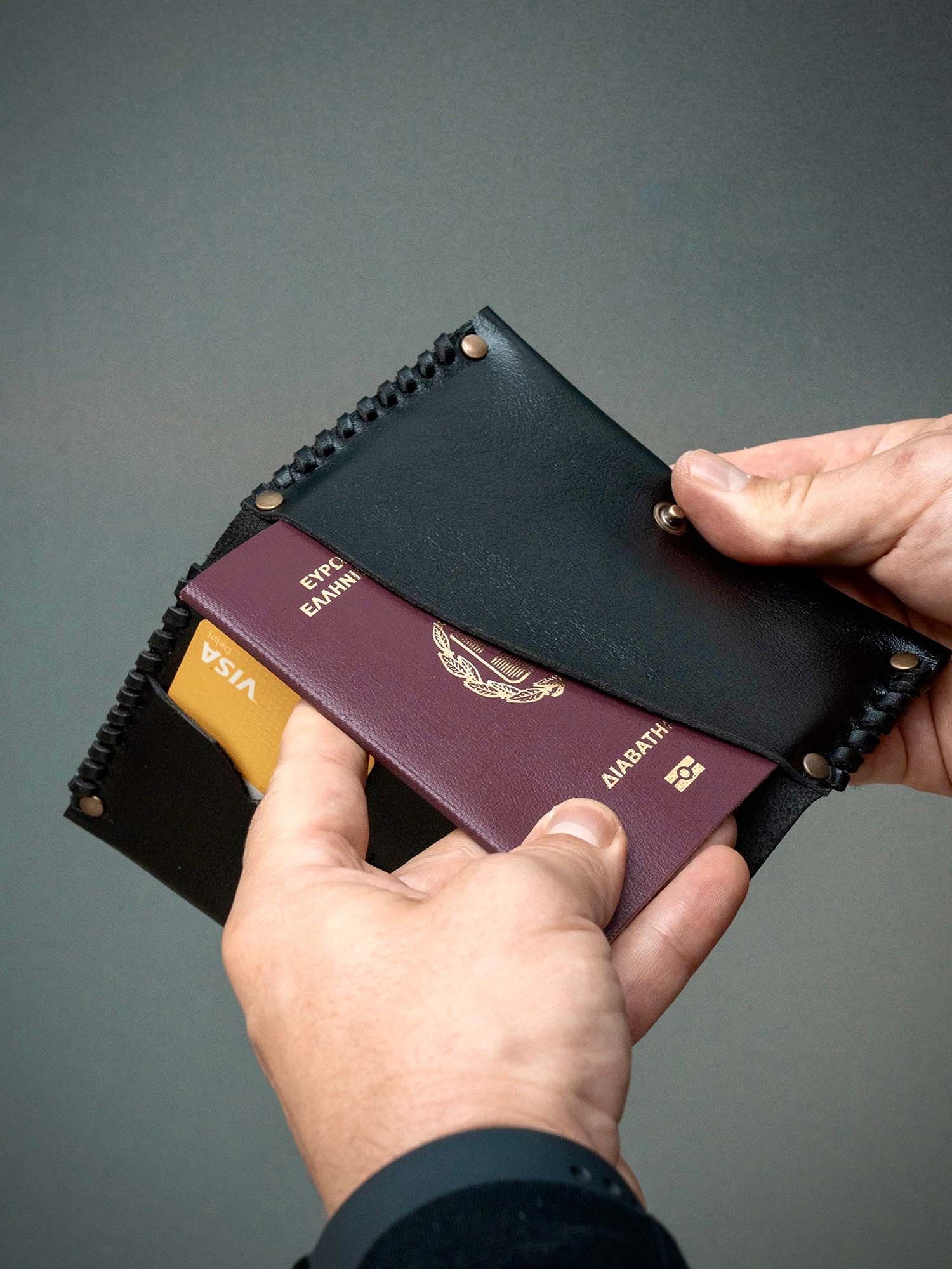 Portafoglio per carte, banconote e passaporto “Viaggio”