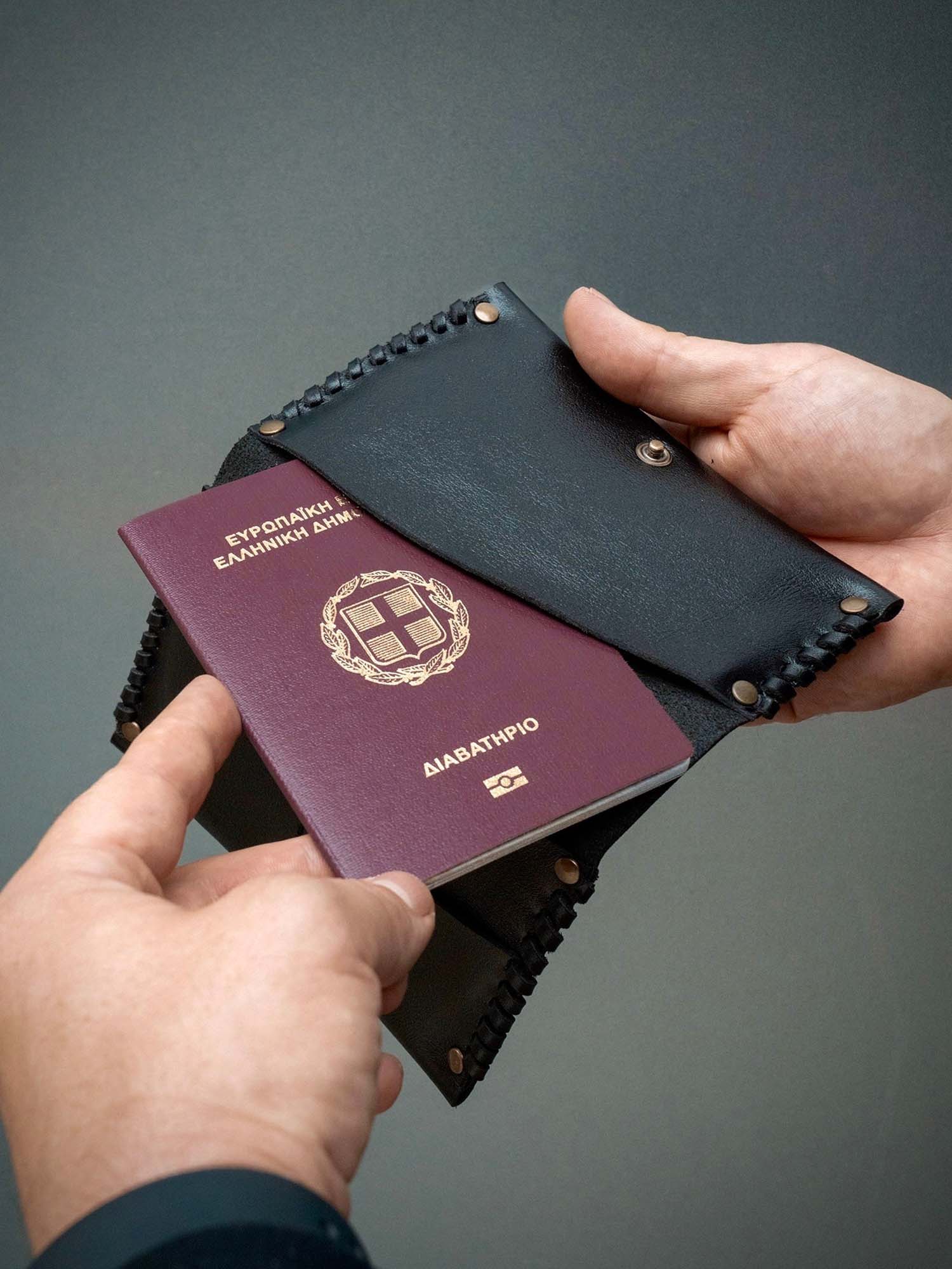 Portafoglio per carte, banconote e passaporto “Viaggio”