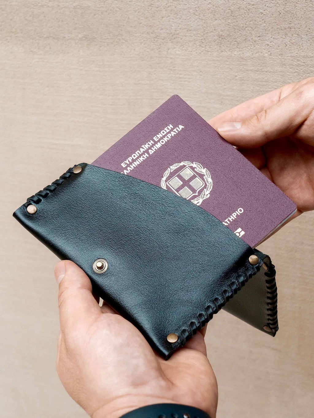 Portafoglio per carte, banconote e passaporto “Viaggio”